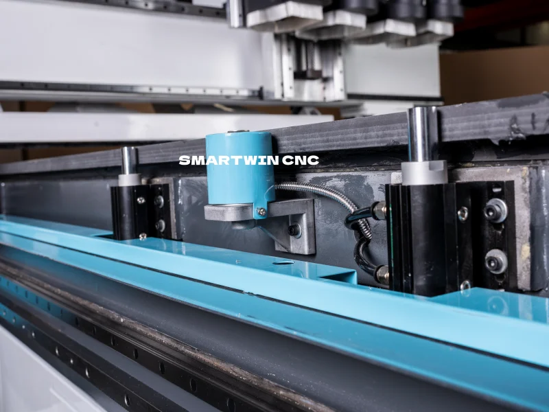 cnc machine center wood door tool setting