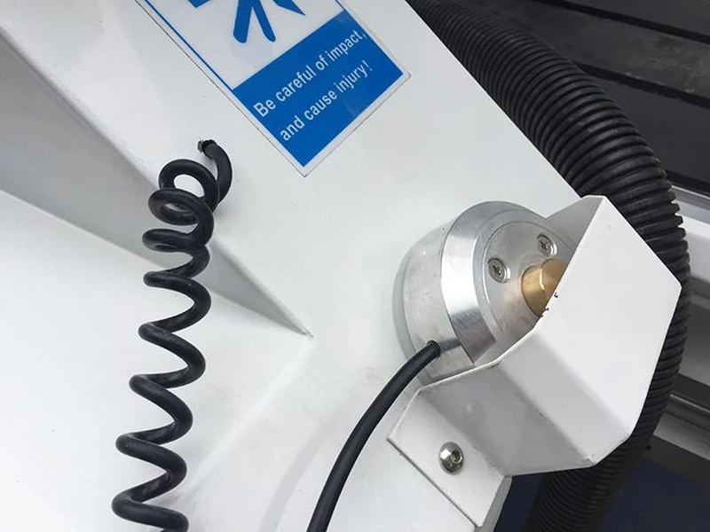 tool sensor-is able to measure the distance between the tool and material automaticly